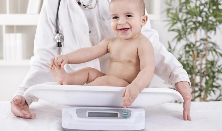 علامات زيادة وزن الرضيع
