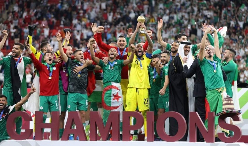 لأول مرة في تاريخها .. الجزائر تتغلب على تونس وتتوج بكأس العرب وإبراهيمي يفوز بالكرة الذهبيه