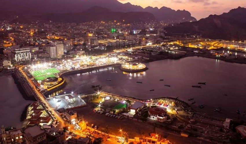 عاجل | صحفي جنوبي يحسم الجدل ويكشف عن الاسباب الخفية التي دفعت عيدروس الزبيدي لاجتزاء كلمات من نص اليمين الدستوريه امام البرلمان .. ( تفاصيل)